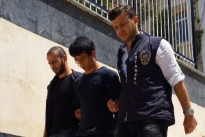 Dedikodu y&uuml;z&uuml;nden arkadaşını &ouml;ld&uuml;rm&uuml;ş