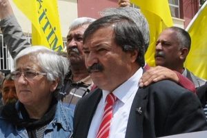&Ccedil;ocuk Hakları S&ouml;zleşmesi kitabını &ouml;ğrencilere dağıtan &ouml;ğretmene soruşturma