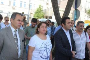 &Ouml;ğretmene 'ter&ouml;r &ouml;rg&uuml;t&uuml; propagandası' davasında beraat
