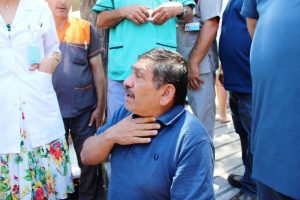 Hasta, temizlik iş&ccedil;isini darp etti