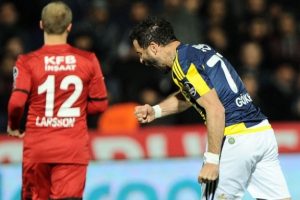 G&ouml;khan G&ouml;n&uuml;l, sarı-lacivertli kul&uuml;pte oynamayacağını a&ccedil;ıkladı