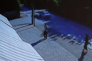 Otomobil motosiklete b&ouml;yle &ccedil;arptı