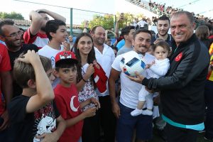 A Milli Futbol Takımı, hazırlıklarını medyaya ve taraftarlara a&ccedil;ık olarak s&uuml;rd&uuml;rd&uuml;