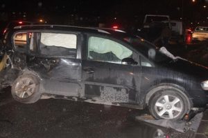 Otob&uuml;s terminali &ouml;n&uuml;nde feci kaza: 2'si ağır 12 yaralı