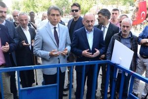 M&uuml;ezzinoğlu Vezneciler'de şehitler i&ccedil;in dua etti