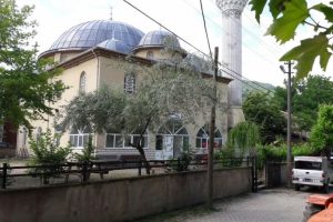Bursa İneg&ouml;l'de camiler bayrama hazırlanıyor