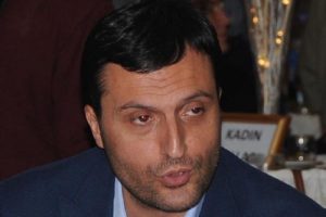 "En kısa zamanda ter&ouml;r&uuml;n biteceği g&uuml;nleri g&ouml;receğiz"