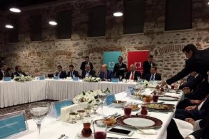 Numan Kurtulmuş, medya yoneticileriyle iftarda buluştu