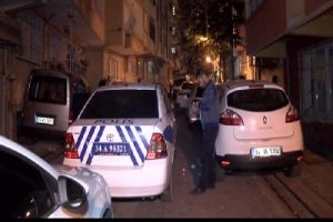 İstanbul'da polis evinde intihar etti