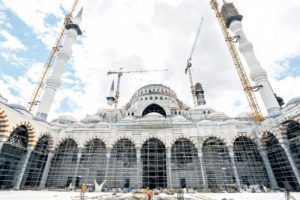 &Ccedil;amlıca Camisi'nde Kadir Gecesi ibadet