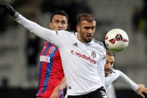 Bursaspor, Serdar Kurtuluş transferi bitirmek &uuml;zere...
