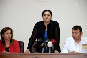 Tuncel: "Savaş politikaları &uuml;lkeyi b&ouml;l&uuml;nme eşine getiriyor"