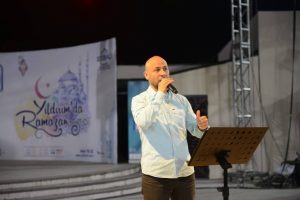 Kahraman Tazeoğlu Bursa'da unutulmaz bir gece yaşattı