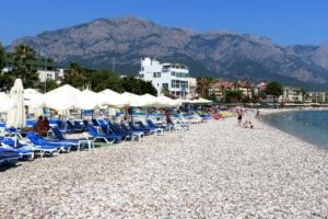 Sahiller boş kaldı, turizmcinin umudu bayram tatili