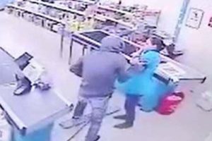 Tecav&uuml;zden g&ouml;zaltına alındı, soygunlar da ortaya &ccedil;ıktı