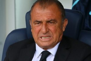 Yal&ccedil;ın Ayhan, Hırvatistan ma&ccedil;ı sonrası Fatih Terim'e g&ouml;ndermede bulundu