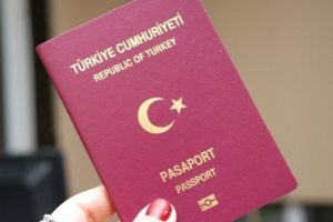 İngiltere 1.5 milyon T&uuml;rk'e vizesiz seyahat hakkı tanımaya hazırlanıyor
