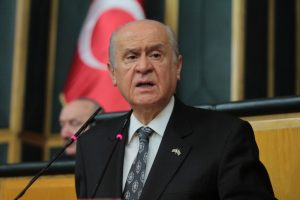 Bah&ccedil;eli'den parti i&ccedil;i muhaliflere: Paralele k&ouml;lelik yaptılar
