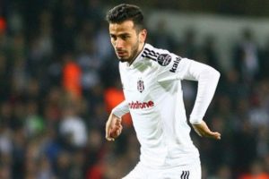 Beşiktaş, Slaven Bilic'e misilleme yapmak i&ccedil;in Kouyate'ye talip oluyor