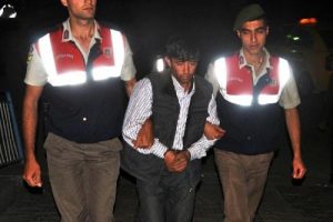 Aranan ş&uuml;pheli odunlukta yakalandı