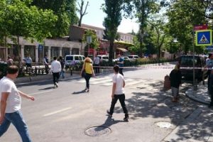 Vezneciler'de ş&uuml;pheli paket hareketliliği