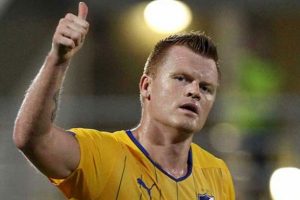 Riise futbolu bıraktı!