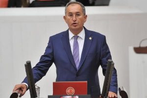 CHP'li Sertel: Devlet kasasından şampiyonayı izleyenler kimler?
