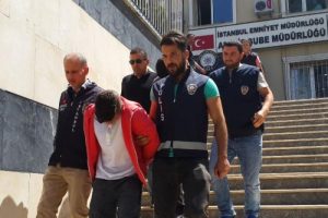 Kimlik soran polisi bı&ccedil;aklayan ş&uuml;pheliler yakalandı