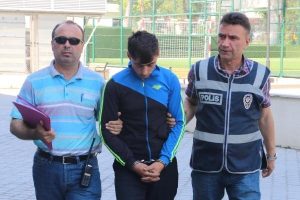 Otob&uuml;s muavini hırsızlıktan tutuklandı