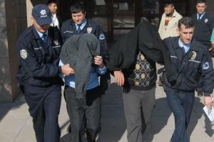 Tecav&uuml;z sanığı hakkında yakalama kararı