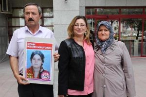 Eşini &ouml;ld&uuml;ren sanığa ağırlaştırılmış m&uuml;ebbet hapis cezası