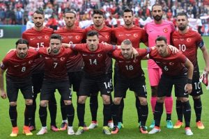 T&uuml;rkiye yenildi ama Twitter'ı salladı!