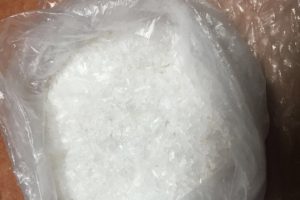 Bursa'da ihbar sonucu durdurulan ara&ccedil;tan uyuşturucu &ccedil;ıktı