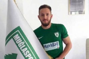 Muğlaspor'da Akın imzaladı