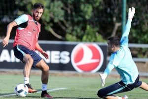 A Milli Futbol Takımı İspanya ma&ccedil;ı hazırlıklarına başladı