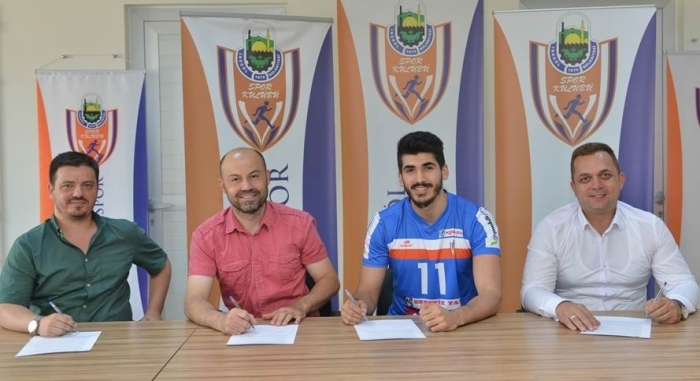 İneg&ouml;l Belediyespor, Salih &Ouml;zdemir ile 1 yıllık s&ouml;zleşme imzaladı