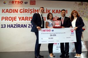 Bursa&nbsp;Kadın Girişimcilik Kampı &Ouml;d&uuml;ll&uuml; Proje Yarışması &ouml;d&uuml;lleri verildi