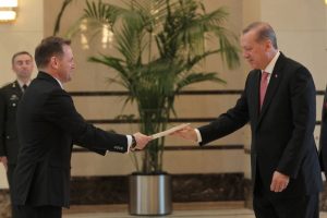 Cumhurbaşkanı Arnavut B&uuml;y&uuml;kel&ccedil;iyi kabul etti