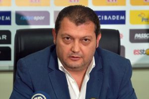 Eskişehirspor'da &ouml;ncelik teknik direkt&ouml;r