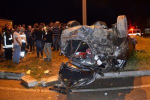 Otomobil havada taklalar attı: 3 yaralı