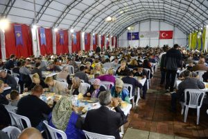 Kosovalılar, Bursa Osmangazi'nin iftarında buluştu