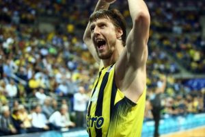 Fenerbah&ccedil;e trib&uuml;nlerinde davul &ccedil;almak istiyorum