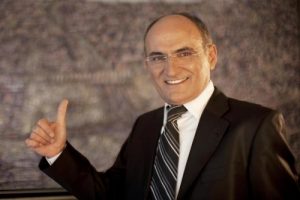 Uşak Sportif, Muratbey'le yeniden anlaşıyor