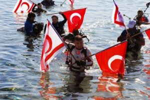 Suyun altında en uzun s&uuml;re yaşayan insan Cem Karabay 4. d&uuml;nya rekoruna gidiyor