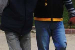 Isparta'da ter&ouml;r operasyonu: 21 g&ouml;zaltı