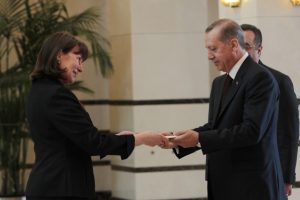 Erdoğan b&uuml;y&uuml;kel&ccedil;inin g&uuml;ven mektubunu aldı