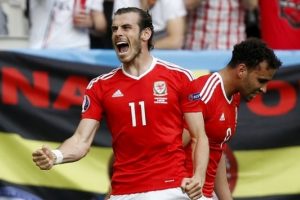 Galler'de Bale ve Ramsey İngiltere'ye karşı iddialı