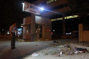 Acil servisteki ş&uuml;pheli poşet endişeye yol a&ccedil;tı
