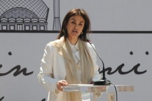 Dina Topbaş'ın 600 bin TL'lik ziynet eşyasını &ccedil;aldılar