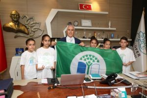 Bursa'da "Yeşil Bayrak" başarısını Başkan Bozbey ile paylaştılar